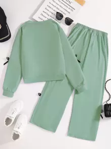 SHEIN Bộ đồ hai mảnh dễ thương thoải mái cho bé gái tuổi mới lớn: Áo nỉ có dây buộc nơ tương phản và quần nỉ, màu xanh bạc hà - màu xanh lá - Xem 6