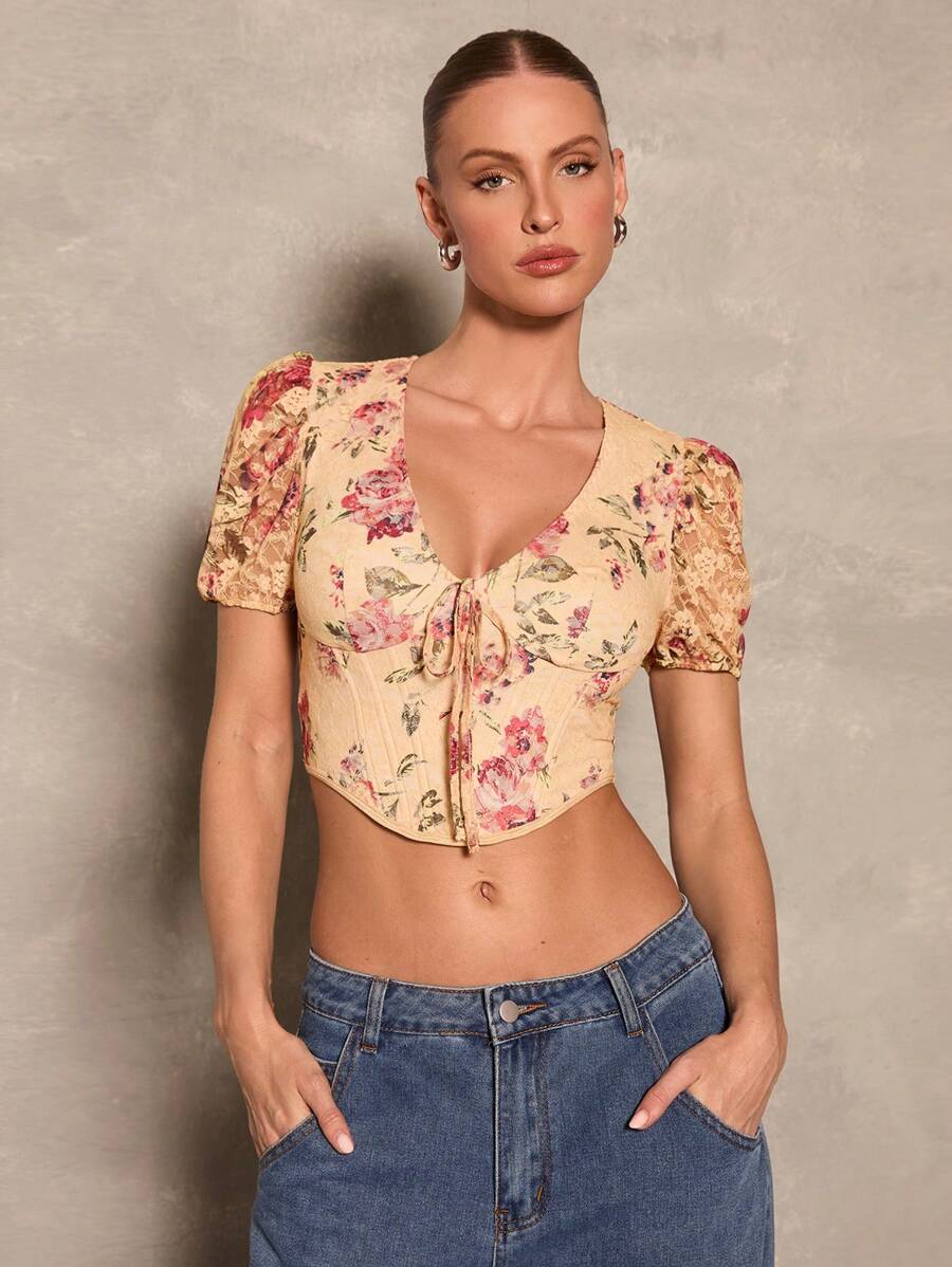 Glamine 女士优雅花卉印花蕾丝拼布短款 T 恤 - 黃色 - 查看 1