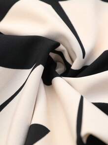 SHEIN Clasi 女士优雅树叶印花 V 领系腰荷叶边袖连体裤 - 彩色 - 查看 7