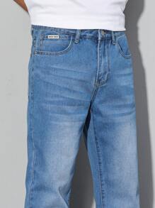 Manfinity Homme Men's Light Wash Denim Jeans: Classic Zipper Fly Long Length And Relaxed Fit For Everyday Style - Light Wash - View 4