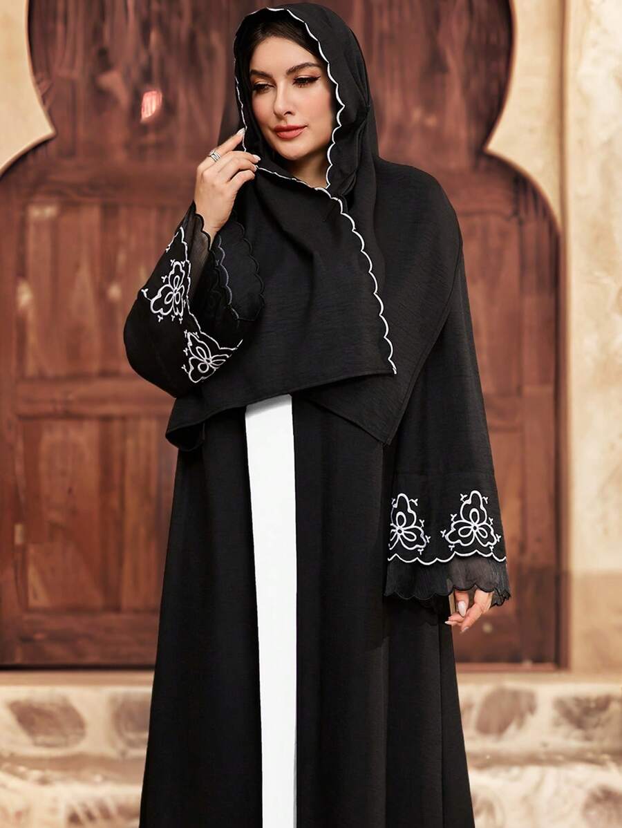 Al Najma 大码女式花卉刺绣长袖超长阿拉伯长袍外套，端庄长袍 - 黑色 - 查看 1