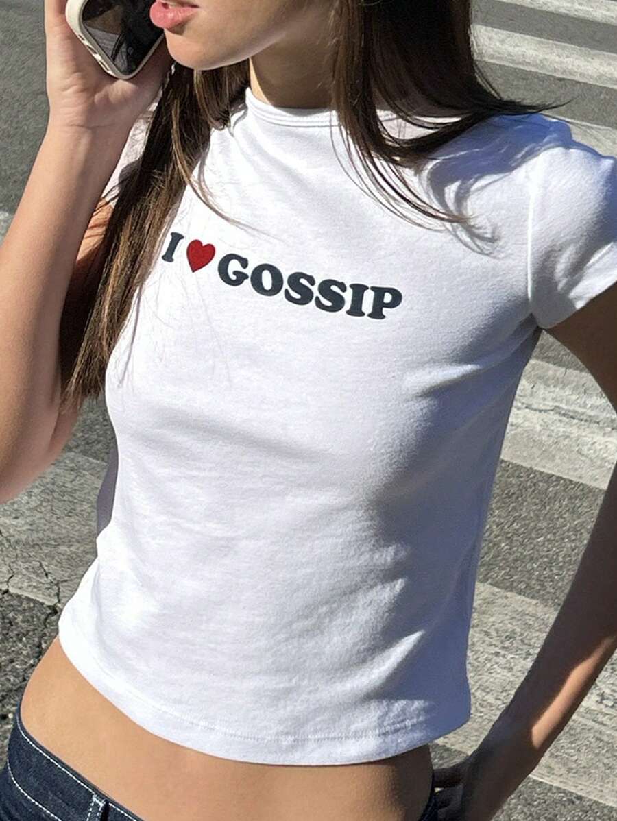 Camiseta corta casual con estampado de eslogan "Amo los chismes" - Blanco - Ver 1