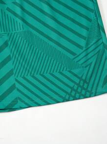 SHEIN 2 件套青少年宽松运动足球印花短袖 T 恤和短裤，夏季