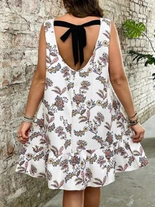 SHEIN Clasi Plus Size Colorful Waves Print Backless Tied Knot A-Line Ruffle Hem Summer Vacation Dress - White - View 5