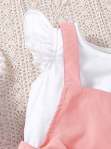 SHEIN Conjunto de 2 piezas para niña con blusa de manga con volantes y vestido tipo jumper con textura, para primavera/verano