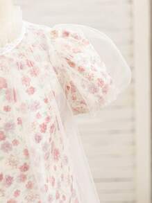 SHEIN Glamorique Kids 年轻女孩短袖网眼覆盖碎花夏装，甜美清晰的花朵图案设计，适合日常通勤和派对穿着，展现女孩的可爱风格 - 杏色 - 查看 9