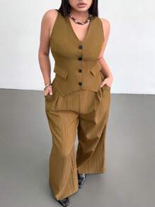 Flirla Plus Size Spring/Summer Solid Color Vintage Inspired Relaxed Versatile Vest Top And Wide Leg Cargo Pocket Pants 2Pcs Set, Suitable For Vacation And Daily Wear
