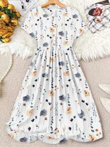 SHEIN LUNE 女士大码节日花卉印花半领短袖休闲连衣裙节日装女士夏季服装浪漫连衣裙波西米亚风连衣裙、节日连衣裙、户外日常穿着必备太阳裙短袖 A 字裙配雏菊纽扣装饰，风格清新可爱女士夏季服装复活节夏季服装女士春季服装海滩复活节女士休闲套装 - 白色 - 查看 1