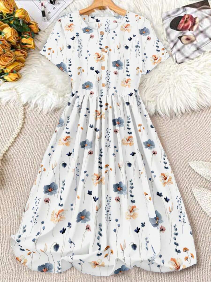 SHEIN LUNE 女士大码节日花卉印花半领短袖休闲连衣裙节日装女士夏季服装浪漫连衣裙波西米亚风连衣裙、节日连衣裙、户外日常穿着必备太阳裙短袖 A 字裙配雏菊纽扣装饰，风格清新可爱女士夏季服装复活节夏季服装女士春季服装海滩复活节女士休闲套装 - 白色 - 查看 1