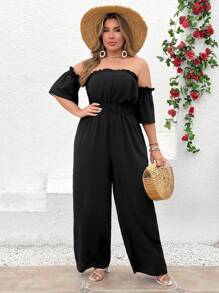 SHEIN Clasi Mono informal de talla grande para vacaciones con hombros descubiertos, unicolor y volantes en la cintura - Negro - Ver 1
