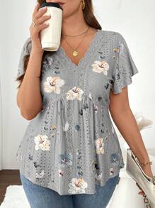 SHEIN Frenchy 大码女式扎染花卉 V 领蕾丝拼布纹理 T 恤