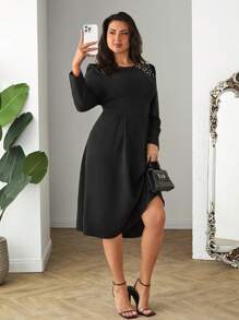 SHEIN Cottnline PLUS ELEGANT LONG SLEEVE PEARL BEADED DRESS - Black - View 5