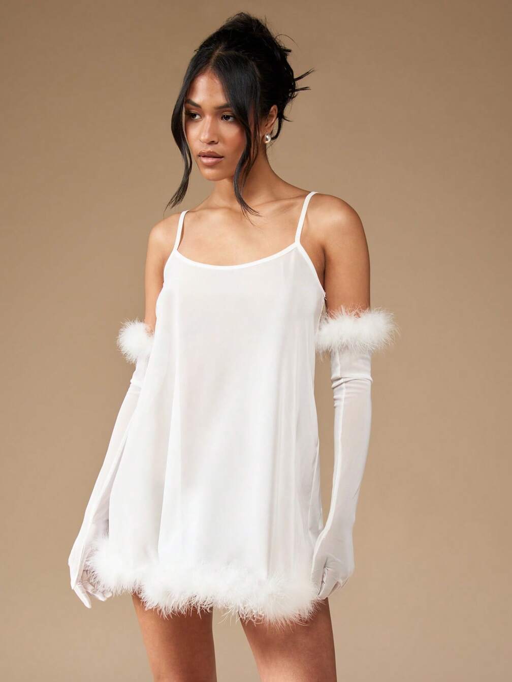 Can Mana ボリューム襟　オフホワイト ファードレス　Mサイズ MISSGUIDED フェザートリム シアー キャミソール ミニドレス 手袋