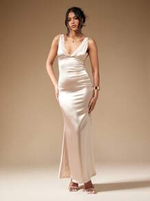 MISSGUIDED Satin Gathered Bust Sleeveless Fishtail Maxi Dress - Apricot - View 4