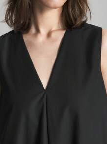 Ontre 2026 New Women's Summer Solid V-Neck Sleeveless Long Loose Dress, Suitable For Casual Urban Elegant Minimalist Wear, Teacher's Day Gathering Party