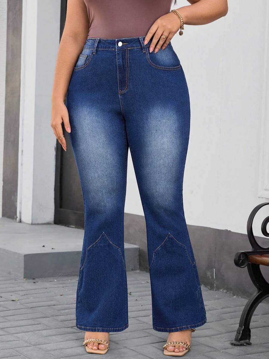 SHEIN Essnce 大码休闲洗水修身喇叭牛仔裤 - 藍色 - 查看 1