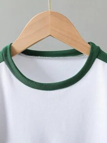 SHEIN Young Boy Casual Big Letter Print Patchwork Short Sleeve T-Shirt And Shorts Set, Spring/Summer