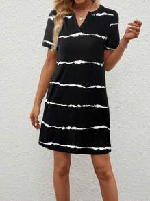 SHEIN LUNE Women V-Neck Short Sleeve Printed Casual Short Dress