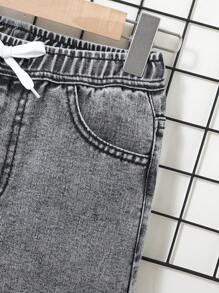 SHEIN Explorewe Tween Boy Casual Street Style Comfortable Water-Washed Drawstring Waist Elastic Waistband Grey Denim Shorts, 2025 Spring & Summer New Arrival, Versatile Daily Wear, School, Campus, College - Grey - View 5