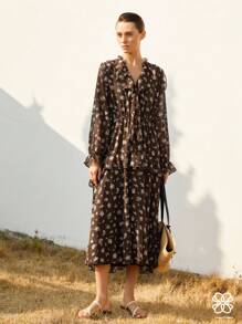 Aveloria Modichic Fashionable Ditsy Floral V-Neck Ruffled Waist Long Sleeve Dress With Elastic Cuffs, Brown Base With Pink Flowers