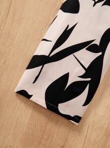 SHEIN Tween Girls''Holiday Fashionable Casual Style Knit Ditsy Floral Patchwork Square Neck Short Sleeve Jumpsuit - Black - View 5