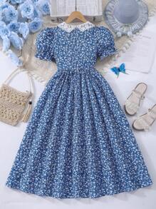SHEIN Váy in kỹ thuật số cho bé gái tuổi mới lớn, nền trắng có họa tiết hoa nhỏ, cổ áo có hoa, tay bồng, thanh lịch và dành cho kỳ nghỉ hè - Màu xanh lam - Xem 2