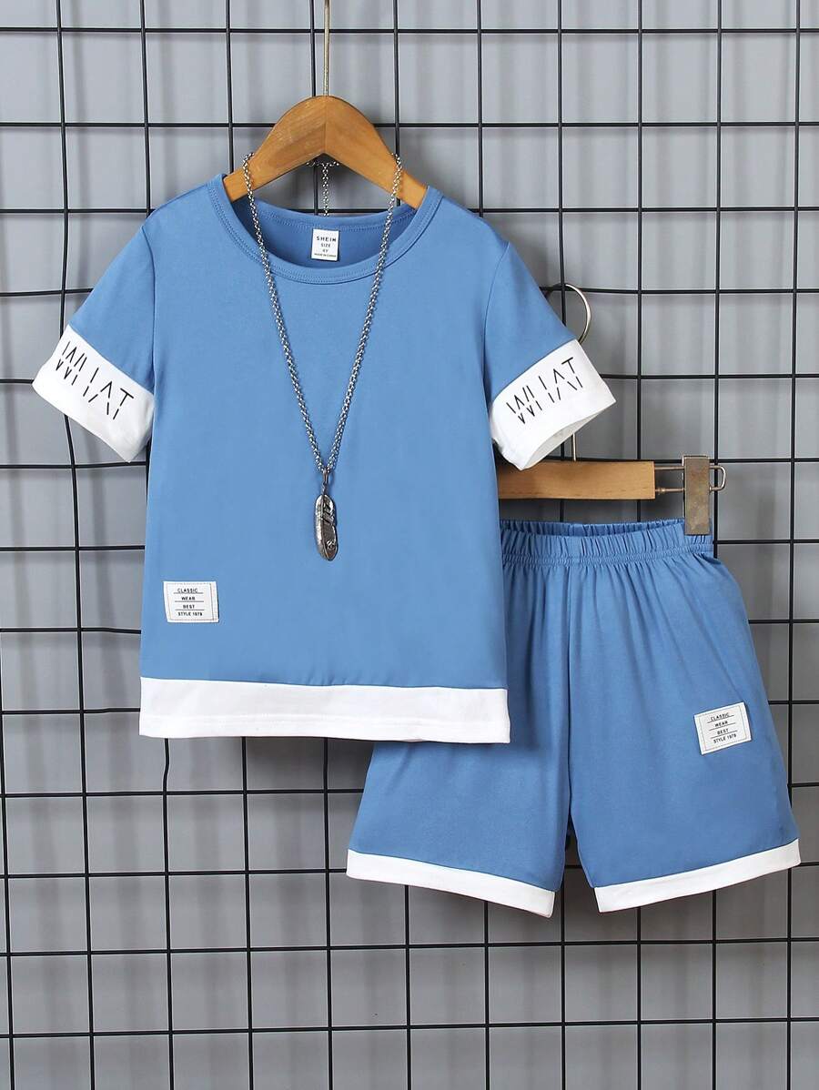SHEIN 2件套男童字母拼接圆领短袖短裤套装，带贴布，适合夏季度假、旅行、休闲、日光浴 - 霧霾藍 - 查看 1