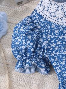 SHEIN Váy in kỹ thuật số cho bé gái tuổi mới lớn, nền trắng có họa tiết hoa nhỏ, cổ áo có hoa, tay bồng, thanh lịch và dành cho kỳ nghỉ hè - Màu xanh lam - Xem 7