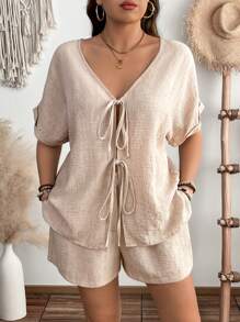SHEIN LUNE Conjunto de 2 piezas de talla grande para vacaciones de verano: camisa holgada de manga corta con lazo y pantalones cortos anchos de pierna ancha en color caqui