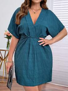 SHEIN Clasi Curvy Plus Size Women's V Neck Short Sleeve Casual Mini Dress, Women's Resort Wear, Women's Summer Dresses, Women's Business Casual Wear, Going Out Wear, Women's Office Wear, Women's Spring Dresses, Holiday Wear, Teacher Wear, Old Money Wear, Elegant Dresses, V Neck Dresses, Pleated Dresses, Women's Suits, Holiday Dresses - Blue - View 2