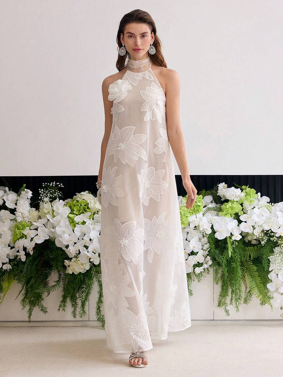 MOTF Soiréza MESH EMBROIDERED A-LINE MAXI DRESS