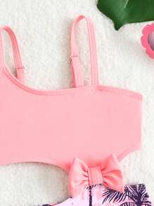 SHEIN 2 件装女婴泳衣套装，可爱草莓印花蝴蝶结装饰连体泳衣和防晒斗篷