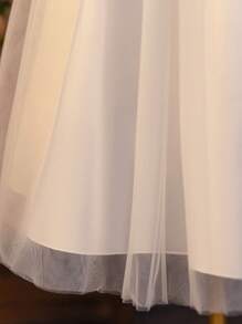 SHEIN Glamorique Kids 年轻女孩优雅白色网眼蝴蝶结蓬蓬公主婚礼派对礼服，适合所有季节 - 白色 - 查看 8