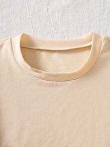 SHEIN 2pcs Set Young Boys Spring/Summer Wildeya New Styles, Medium Wash Denim Overalls Paired With Basic Beige T-Shirt, Casual Fashion Classic Outfit Suitable For Outdoor Activities And Daily Wear