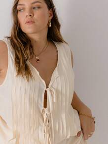 Aralina Curve Sleeveless Summer Vacation Pleated Front Tie Beach Top - Yellow - View 3