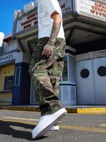 Manfinity EMRG 男式休闲迷彩印花工装牛仔裤 - 軍綠色 - 查看 3