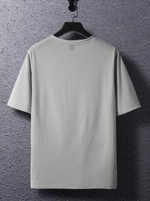 Manfinity Homme 男士休闲简约字母印花短袖 T 恤，男士 T 恤，男士 T 恤，男士 T 恤 - 淺灰色 - 查看 2