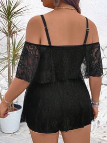 SHEIN Swim Curve Traje de baño informal de 2 piezas talla grande para vacaciones, con encaje negro y malla con dobladillo acampanado y cordón ajustable, para mujer - Negro - Ver 2