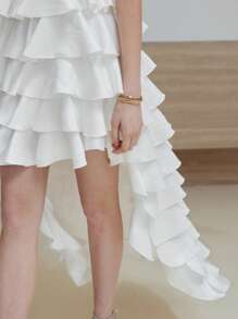 MOTF STUDIO VESTIDO CON VOLANTES ASIMÉTRICOS Y BAJO EN CAPAS