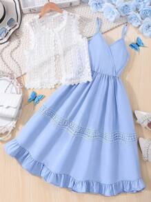 SHEIN 2 件/套 Tween Girl 白色蕾丝夹克搭配条纹饰边上衣，搭配蓝色细肩带连衣裙，浸染花卉下摆和荷叶边饰边，可爱优雅的日常休闲装，夏季 - 藍色 - 查看 3