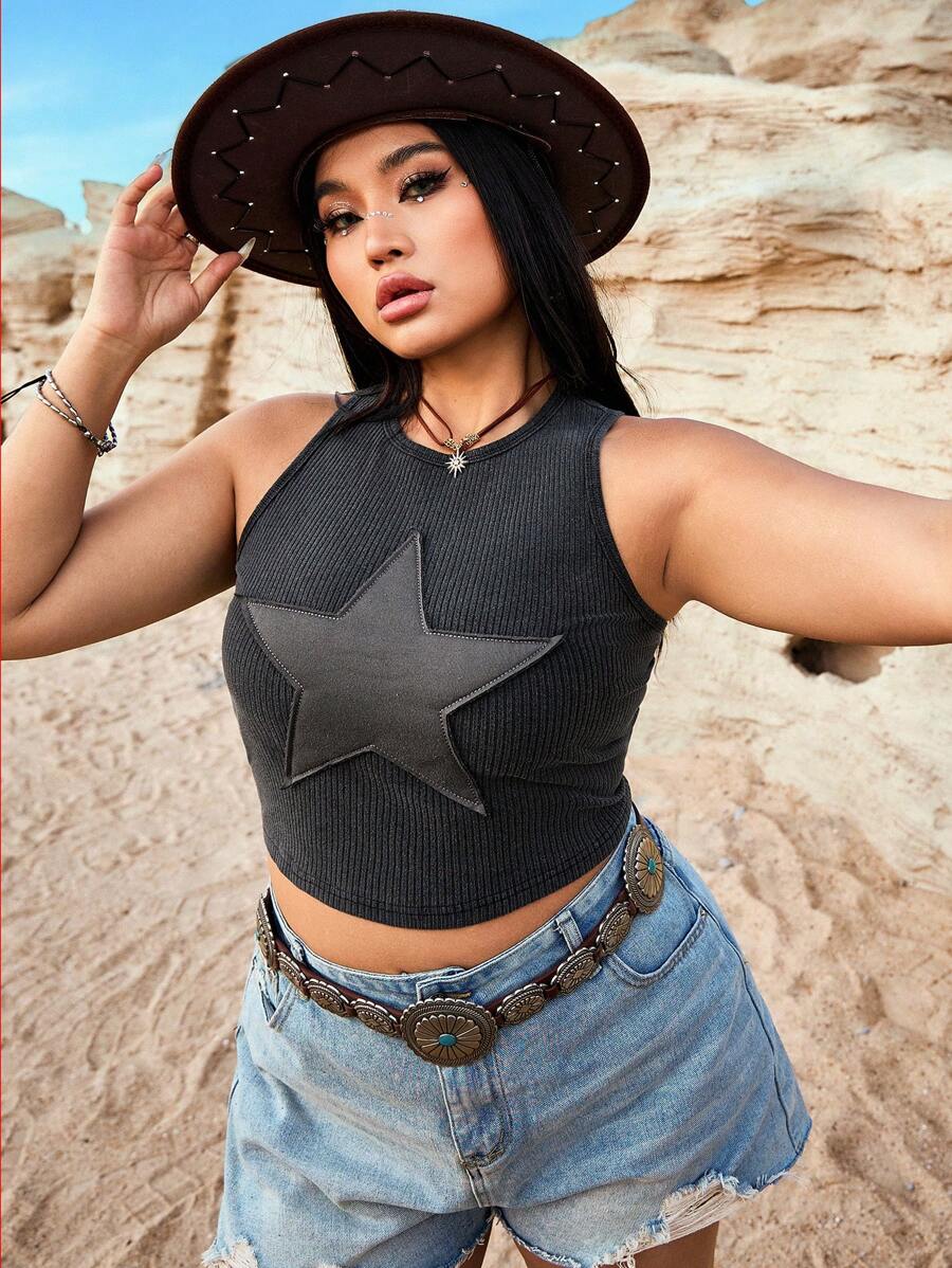 SHEIN EZwear Plus Size Women Cropped Casual Vintage Star Pattern Slim Fit Sleeveless Top - Black - View 1