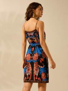 CAJUNI Vestido informal tipo pareo de playa de verano para vacaciones, con base negra y estampado tropical de plantas, tigre y loro - Multicolor - Ver 2