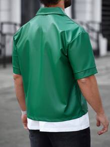 Manfinity Homme 大码男式纯色 PU 皮革单排扣工装口袋短袖衬衫