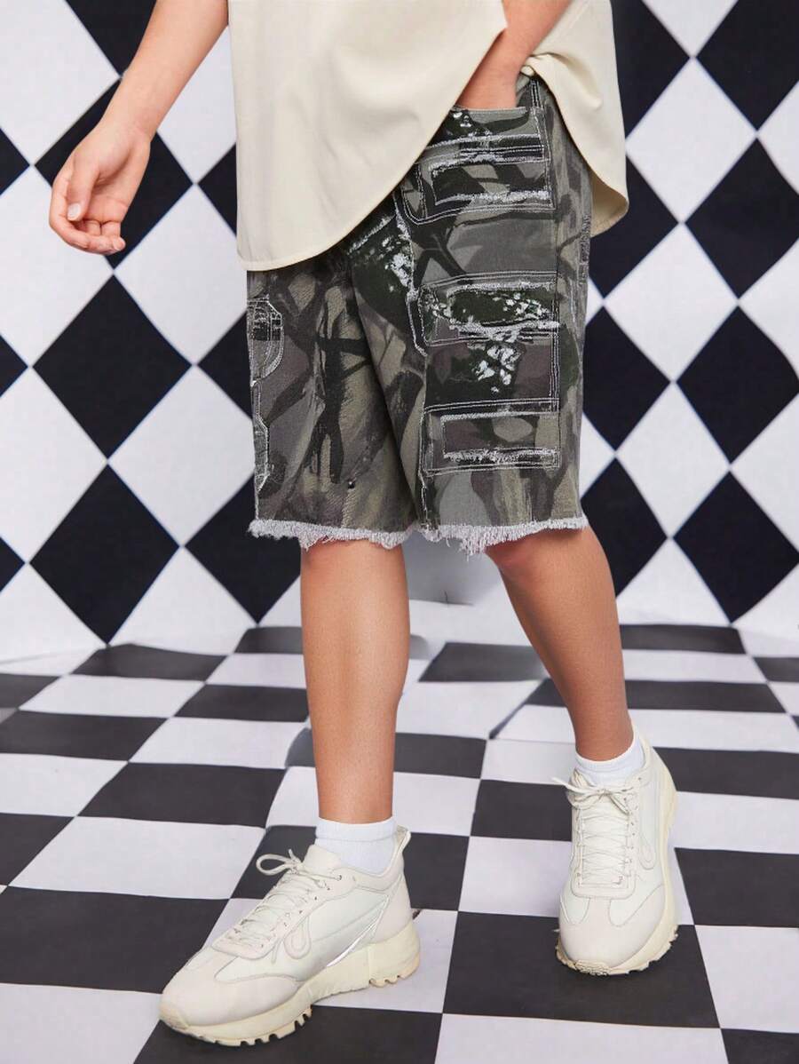 TWEEN BOYS 宽松休闲工装短裤，褶皱下摆和撞色拼布设计，街头风格 - 軍綠色 - 查看 1