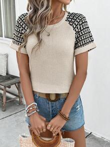 SHEIN LUNE Dames Casual Knit Hollow Stof Contrast Kleur Borduurwerk Raglan Korte Mouw Getailleerd T-shirt, Geschikt Voor Dagelijks Leven, Vakantie, Reizen, Strand