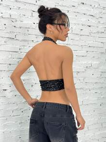 Comfortcana Fashionable Sexy Deep V-Neck Flared Hem Halter Crop Top With Foil Print - Black - View 2