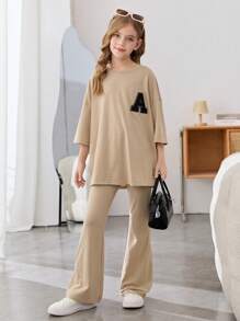 SHEIN Leap Crew Tween 女童宽松短袖 T 恤和喇叭裤套装，带字母和贴花装饰，休闲 2 件套服装 - 杏色 - 查看 6