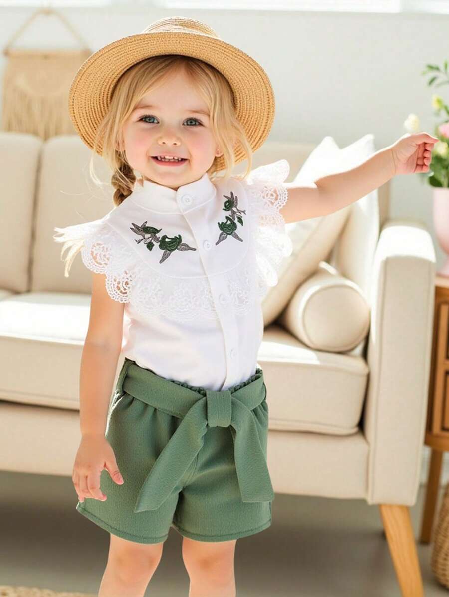 SHEIN 女婴服装花朵刺绣蕾丝拼布立领无袖衬衫绿色腰带短裤优雅休闲夏季套装 - 彩色 - 查看 1