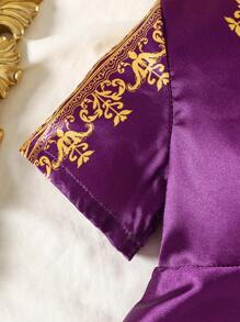 Newborn Baby Girls Elegant Gold Foil Print Dress - Purple - View 4