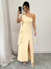 Elenzga Red Asymmetric Floral Accent Slit Flared Sleeve Dress